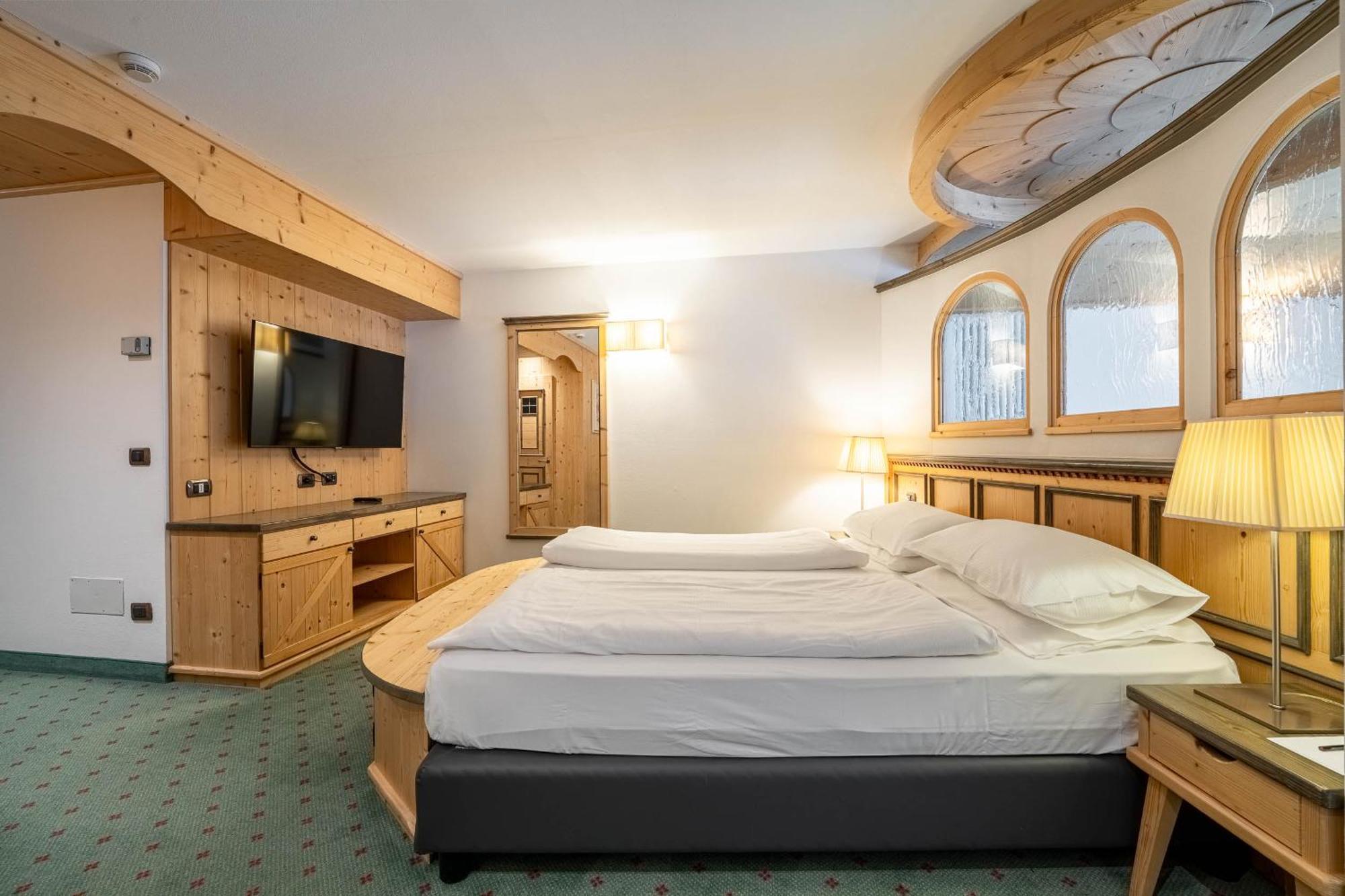 Croce Bianca Leisure & Spa Hotel كنازاي المظهر الخارجي الصورة